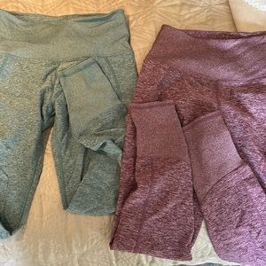 Kirkland leggings in soft green and a raspberry color
